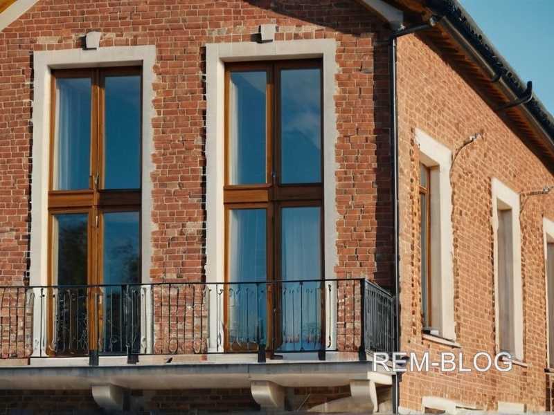 Какие дополнительные меры защиты можно применить для фасадов в условиях высокой влажности